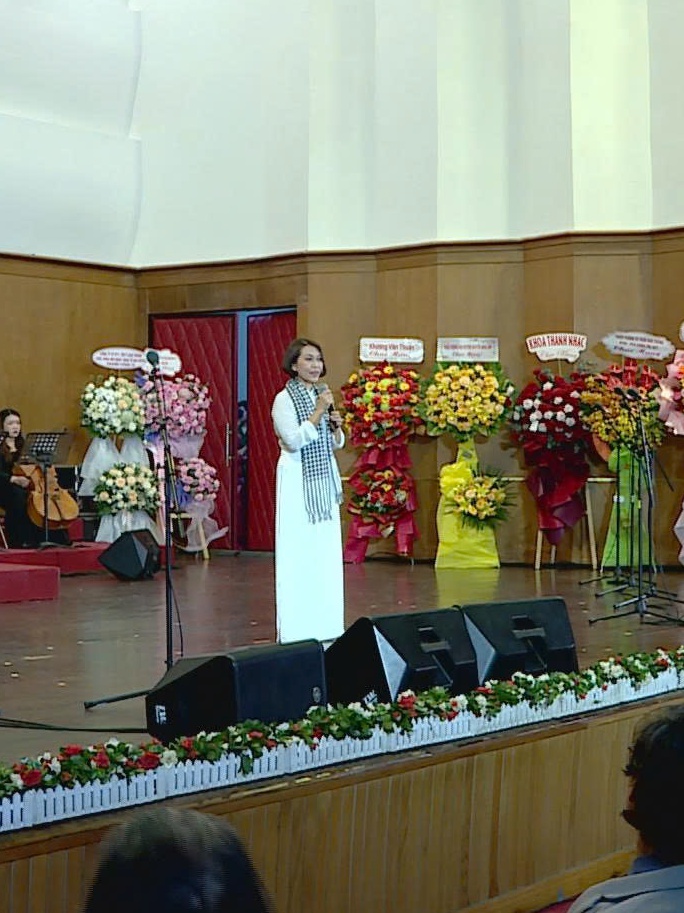 Đêm nhạc: Nhạc sĩ Ánh Dương “Chào em cô gái Lam Hồng”