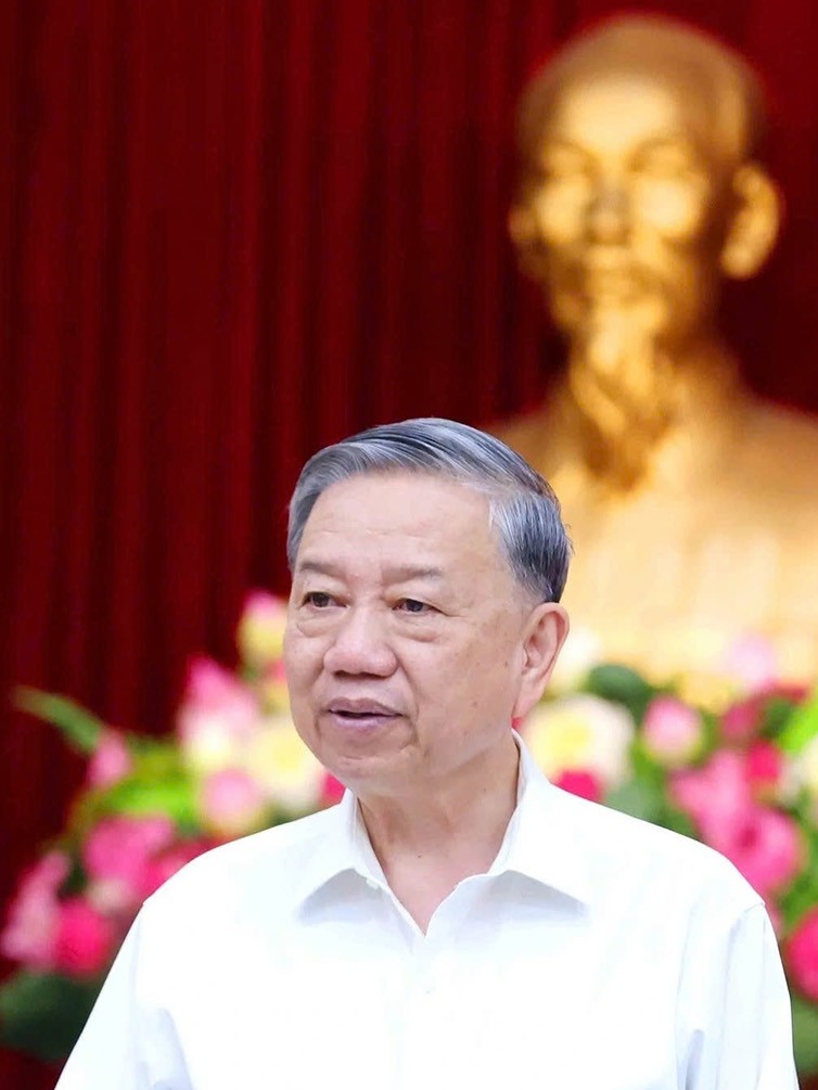 Bộ Chính trị: Chọn 24/11 là "Ngày Văn hóa Việt Nam", cả nước được nghỉ lễ