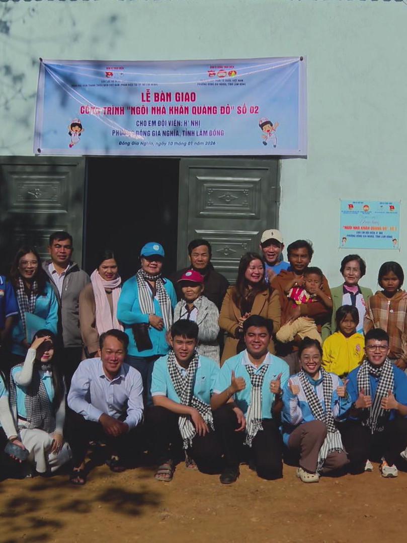 Trao tặng “Ngôi nhà Khăn quàng đỏ” cho đội viên có hoàn cảnh khó khăn tại Lâm Đồng
