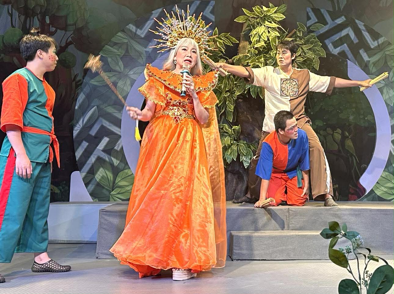 "Náo động rừng cổ tích", món quà gieo hạt giống tâm hồn cho trẻ thơ tại "5B" - Ảnh 3.