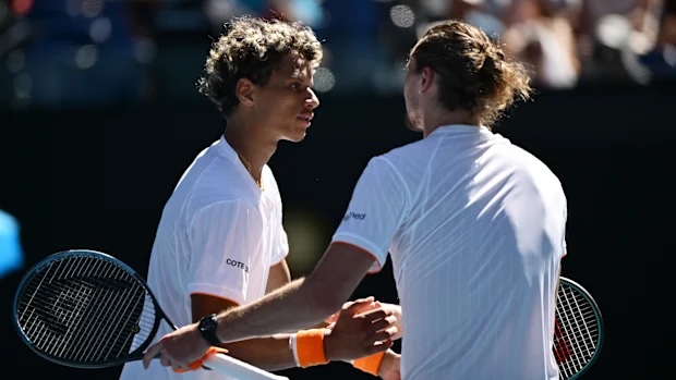 Các hạt giống gặp khó khăn trong ngày khởi tranh Úc mở rộng  - Ảnh 1.