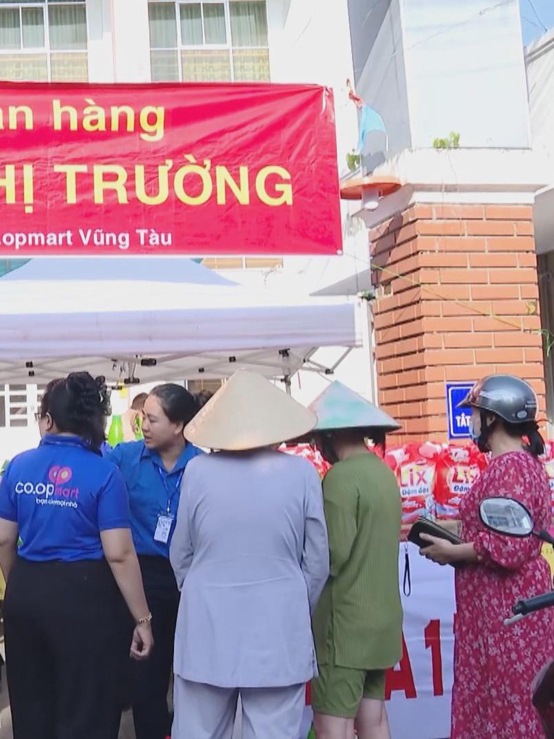 Coop Mart Vũng Tàu tổ chức điểm bán hàng lưu động bình ổn thị trường dịp đầu năm 2026