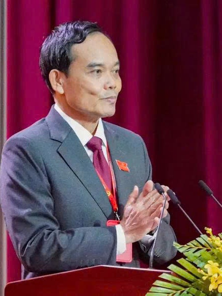 Phát huy trí tuệ, đoàn kết, đổi mới - Nền tảng cho giai
đoạn phát triển mới của TP. Hồ Chí Minh