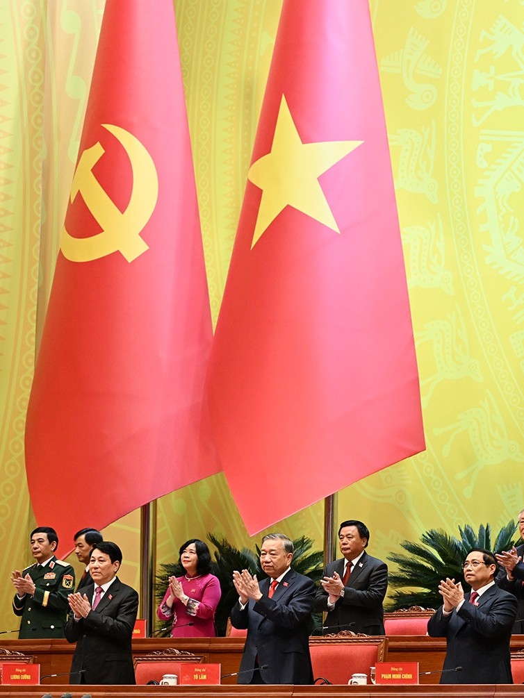 Bộ Chính trị, Tổng Bí thư, Ban Bí thư khóa mới được bầu như thế nào?