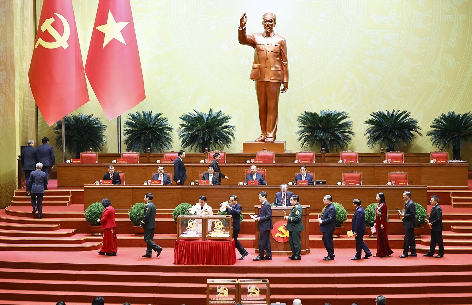 Hình ảnh đại biểu bỏ phiếu bầu Ban chấp hành Trung ương khóa XIV- Ảnh 14.