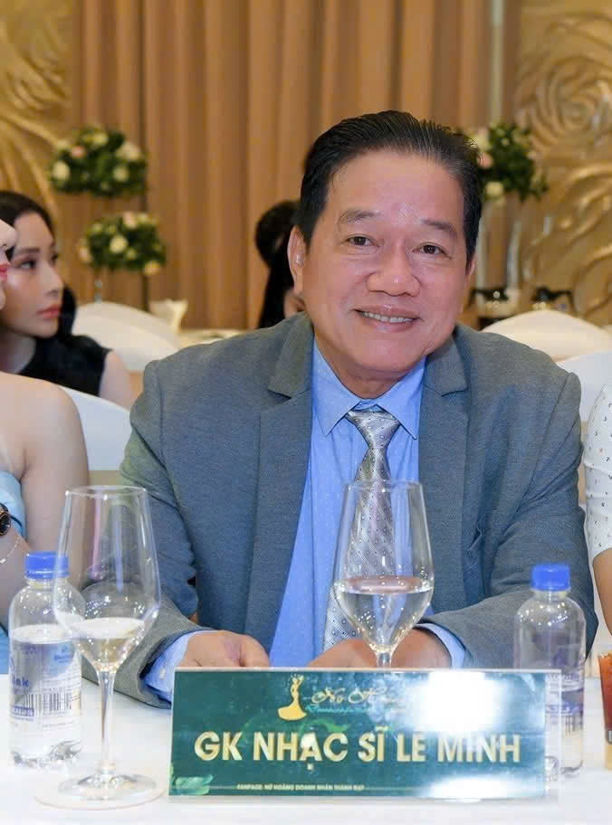 Thu gần 300 tỉ đồng bản quyền từ website, ứng dụng nghe nhạc- Ảnh 3. Thu gần 300 tỉ đồng bản quyền từ website, ứng dụng nghe nhạc- Ảnh 3.