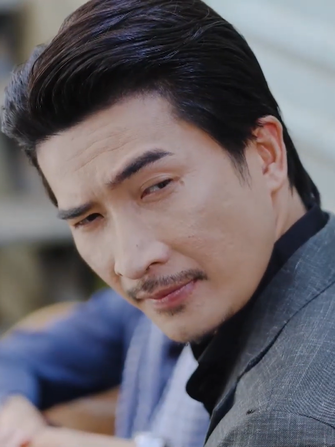 Người chồng hai mặt - Mê cung ái tình