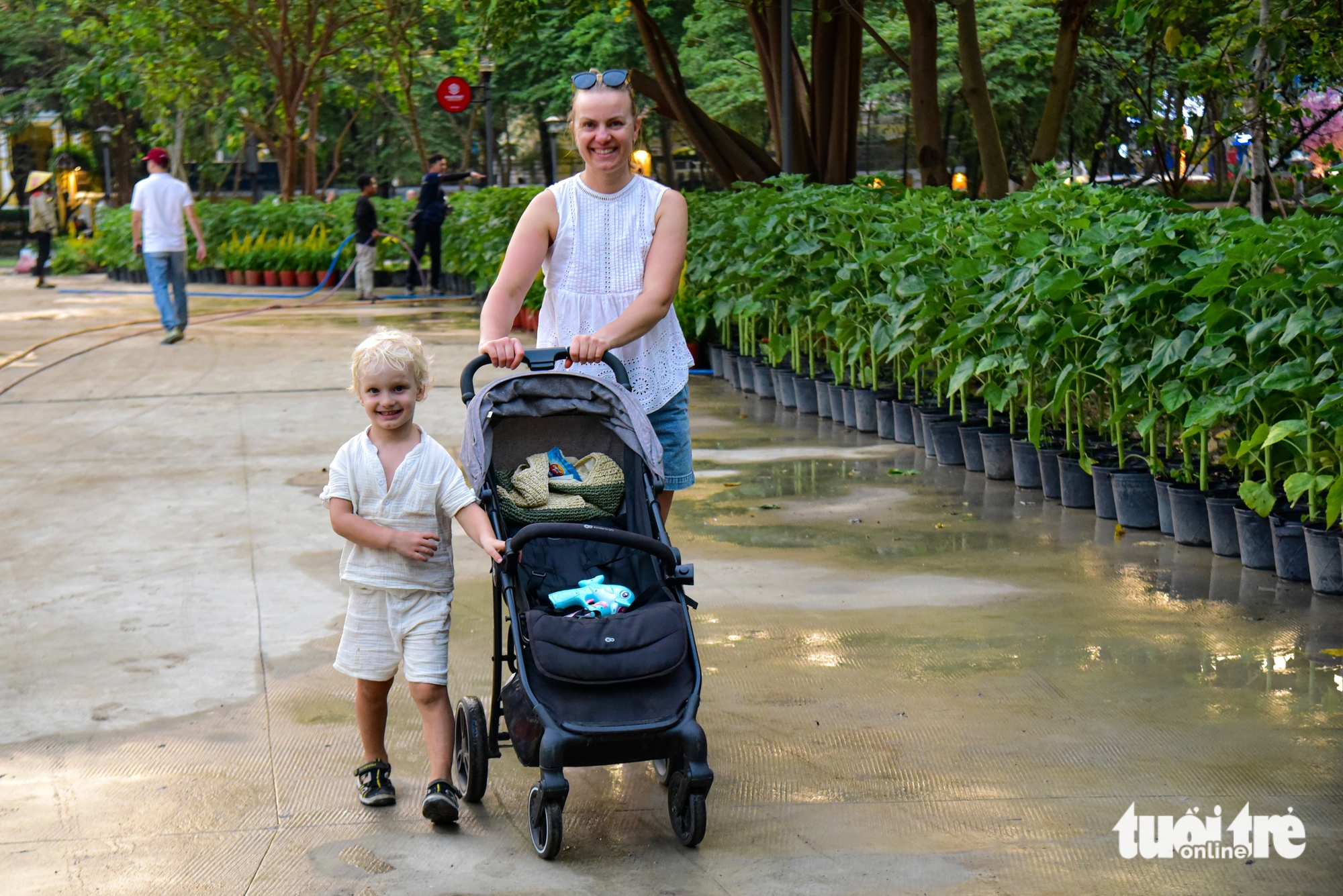 Khu đất nhà thi đấu Phan Đình Phùng đã thành công viên ngập tràn sắc hoa - Ảnh 11.