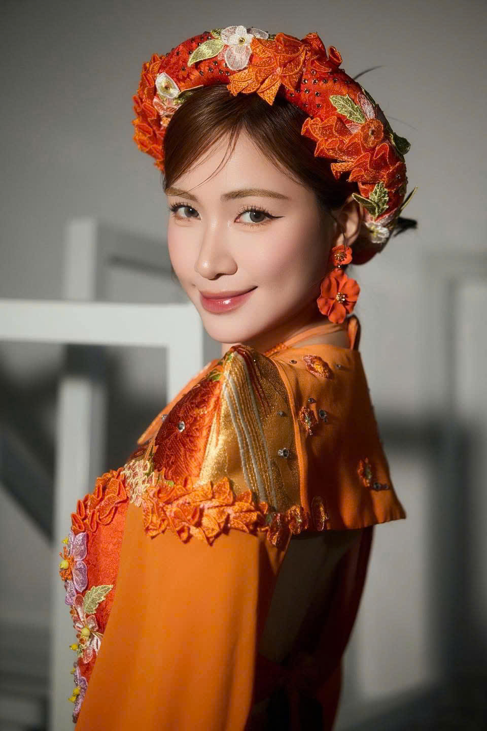 Tiết lộ lý do Hòa Minzy như 'ngồi trên đống lửa', chấp nhận bù lỗ làm Concert  - Ảnh 1.