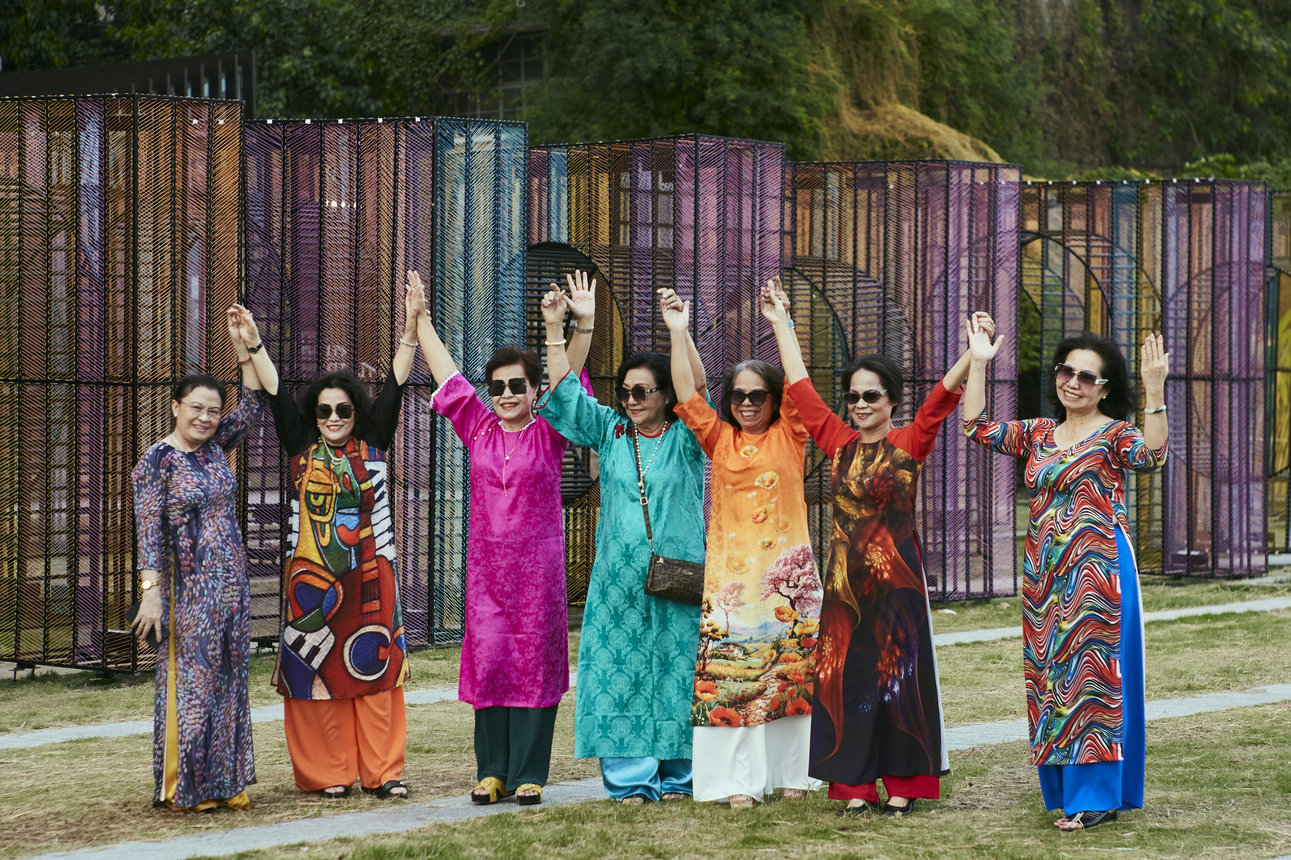 Sắc xuân về sớm trên những tà áo- Ảnh 17. Sắc xuân về sớm trên những tà áo- Ảnh 17.