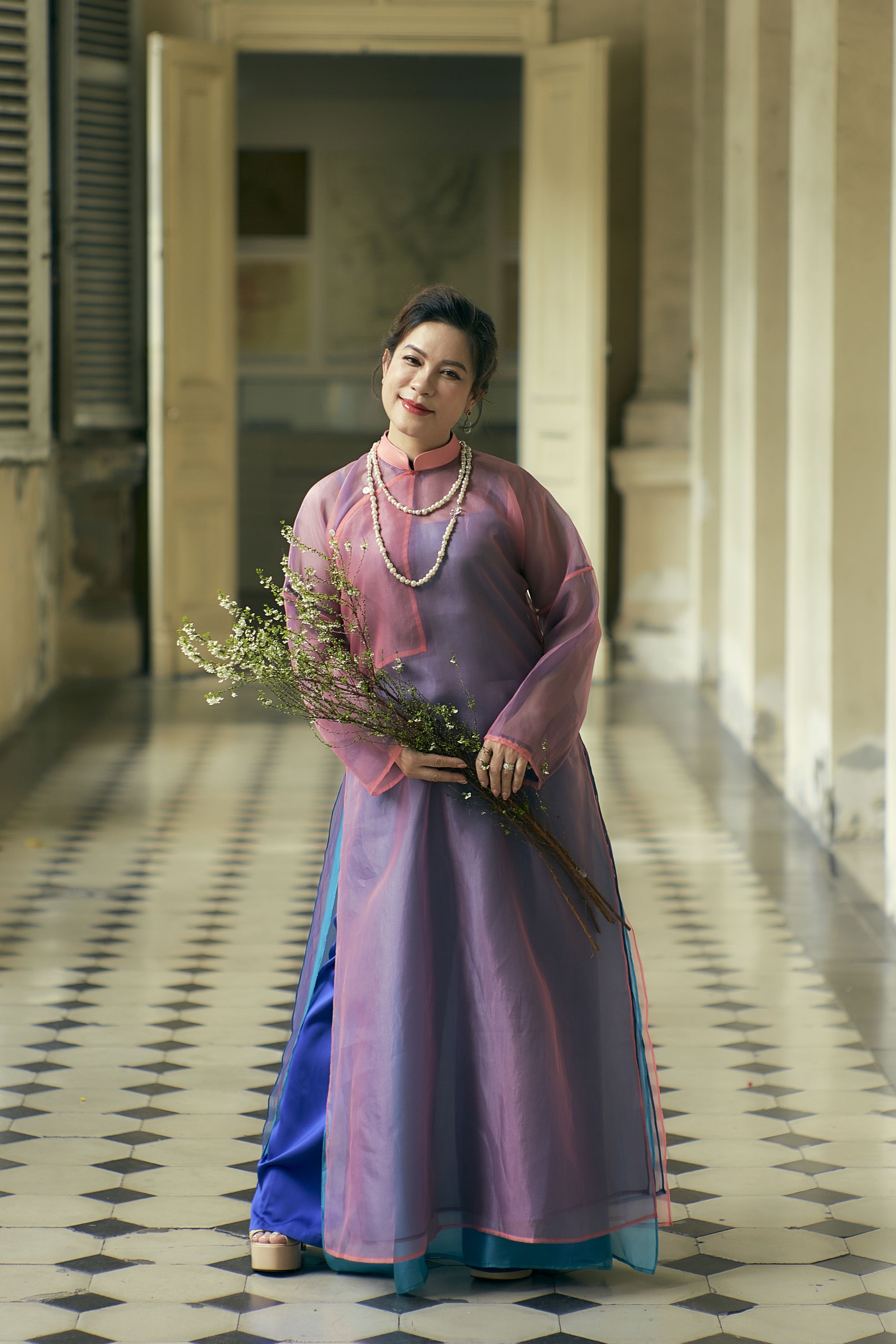 Sắc xuân về sớm trên những tà áo- Ảnh 6. Sắc xuân về sớm trên những tà áo- Ảnh 6.