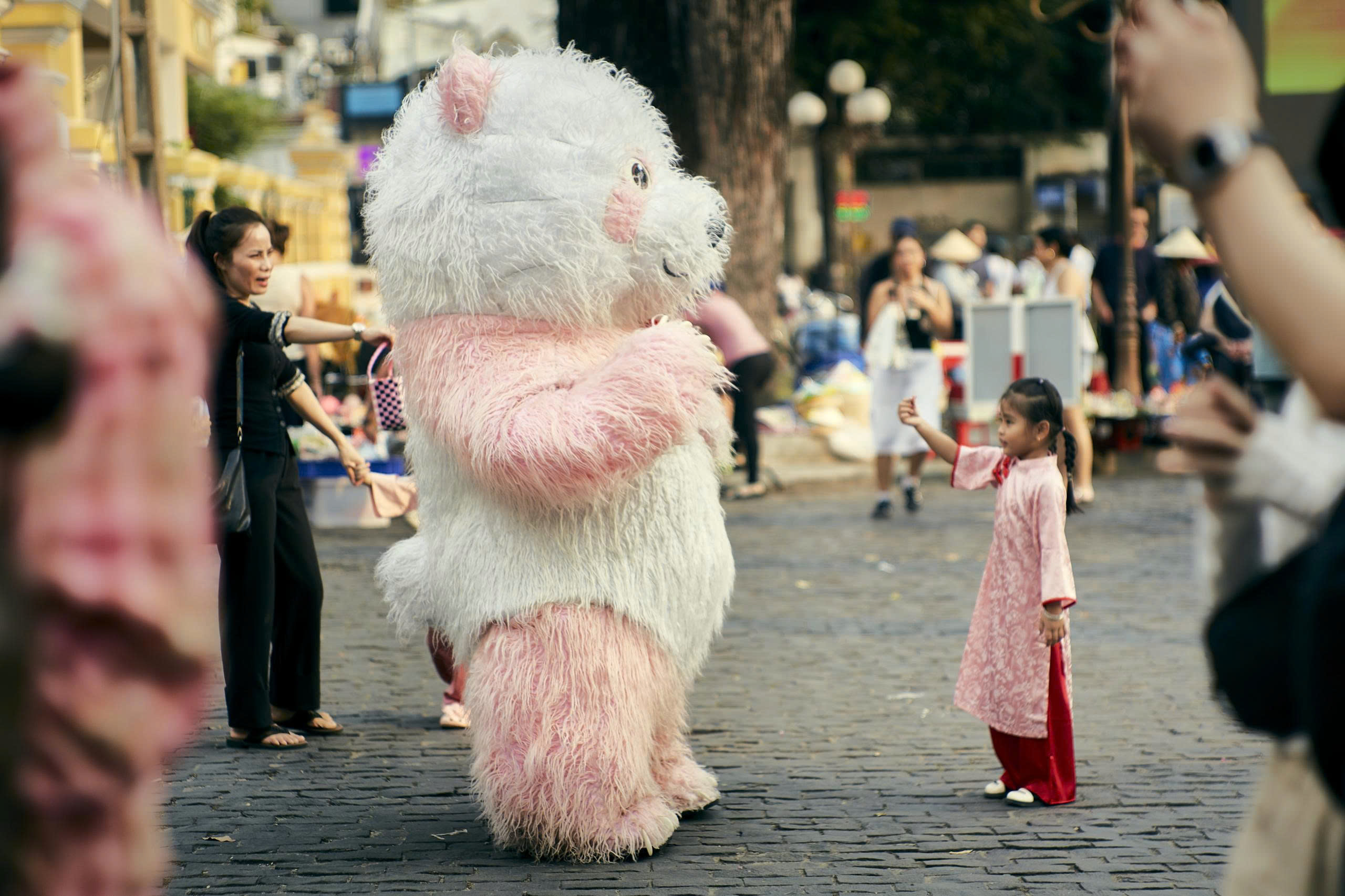 Sắc xuân về sớm trên những tà áo- Ảnh 14. Sắc xuân về sớm trên những tà áo- Ảnh 14.