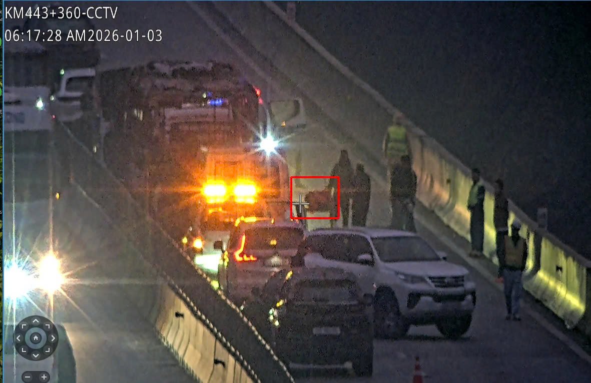 Xe giường nằm cháy rụi trên cao tốc, nam sinh lớp 12 tử vong - Ảnh 3.