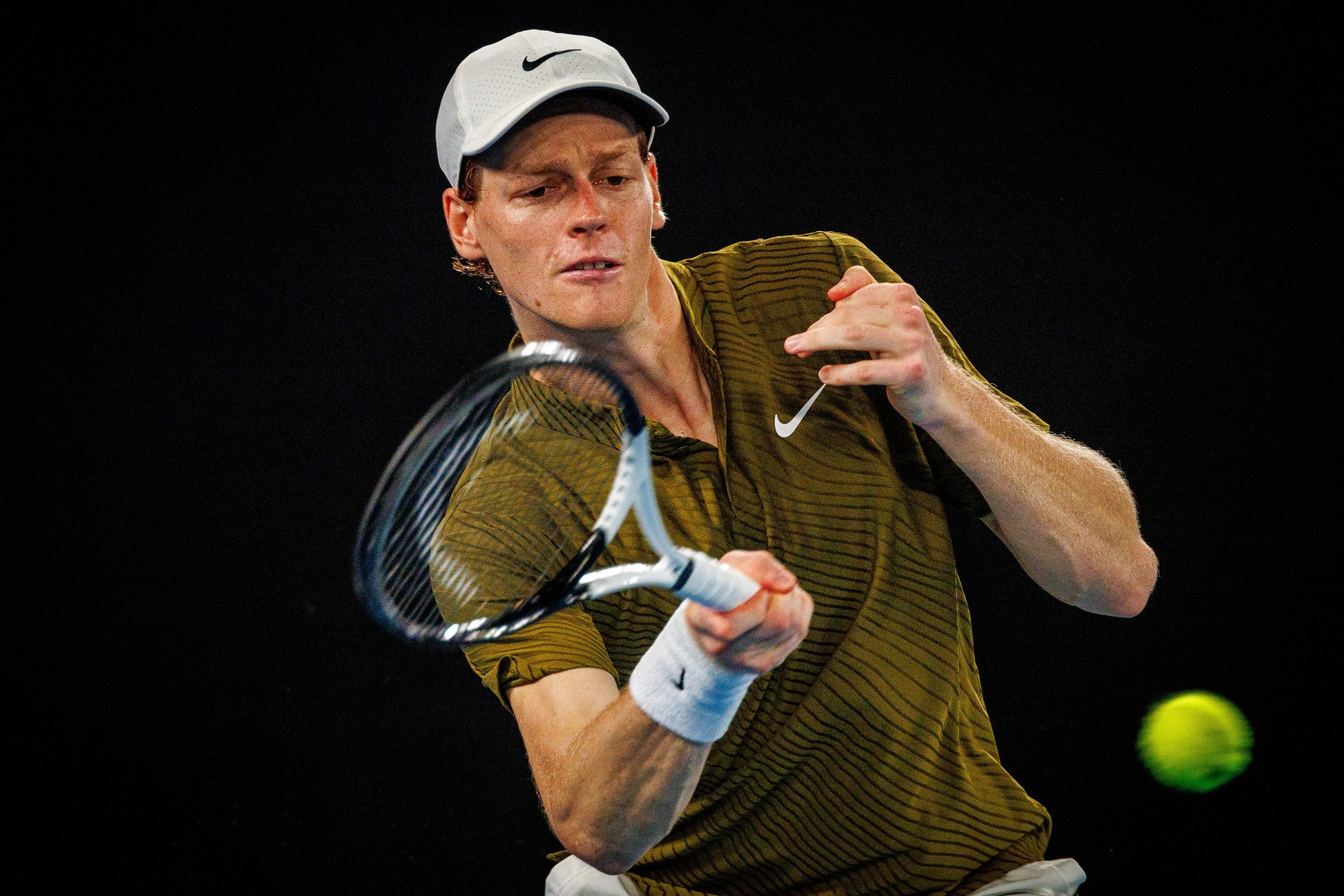 Bản lĩnh của Djokovic đã phơi bày điểm yếu chí tử của Jannik Sinner- Ảnh 1. Bản lĩnh của Djokovic đã phơi bày điểm yếu chí tử của Jannik Sinner- Ảnh 1.