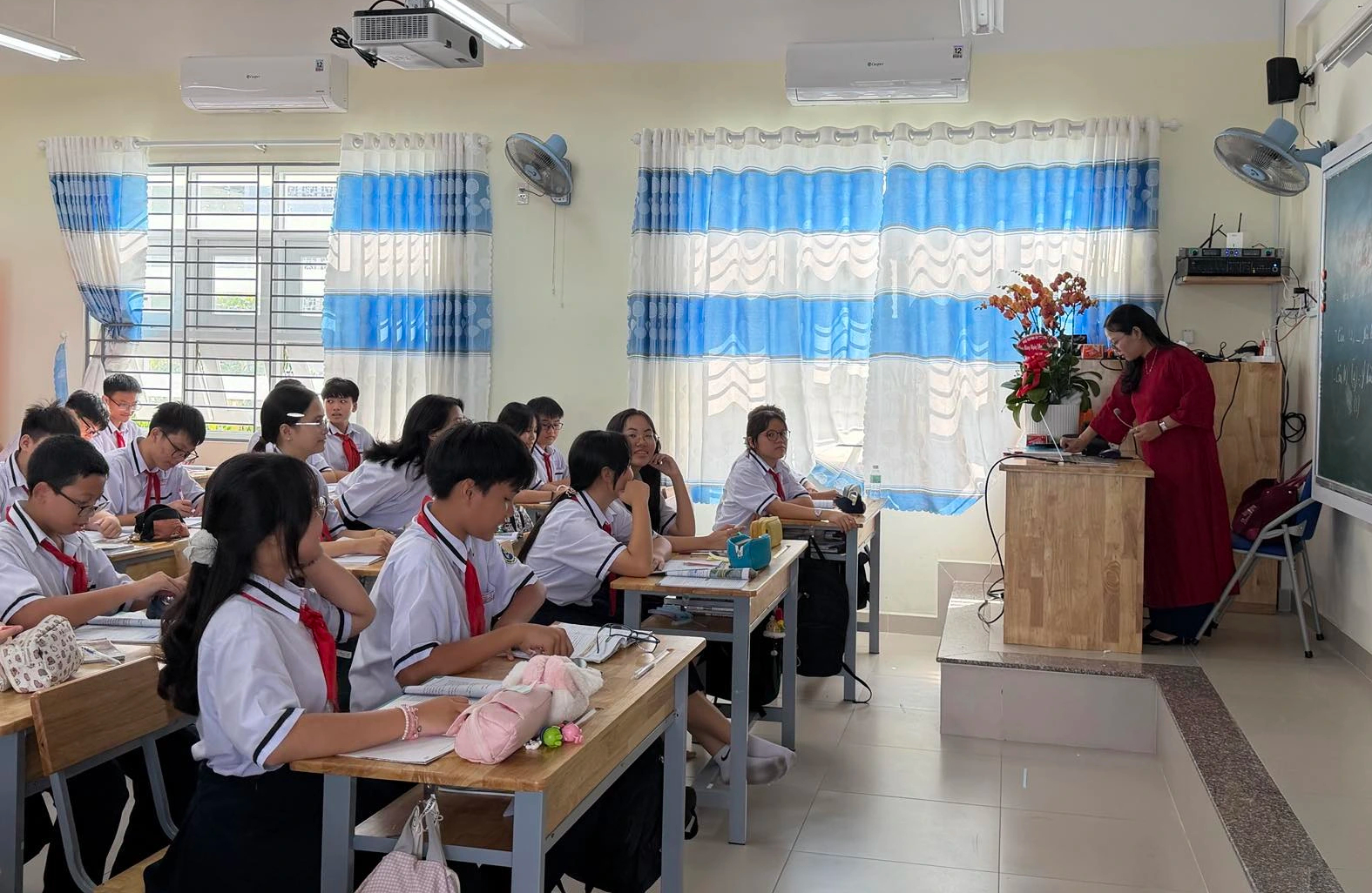 Thông tin mới nhất về thi lớp 10 tại TP.HCM - Ảnh 1.