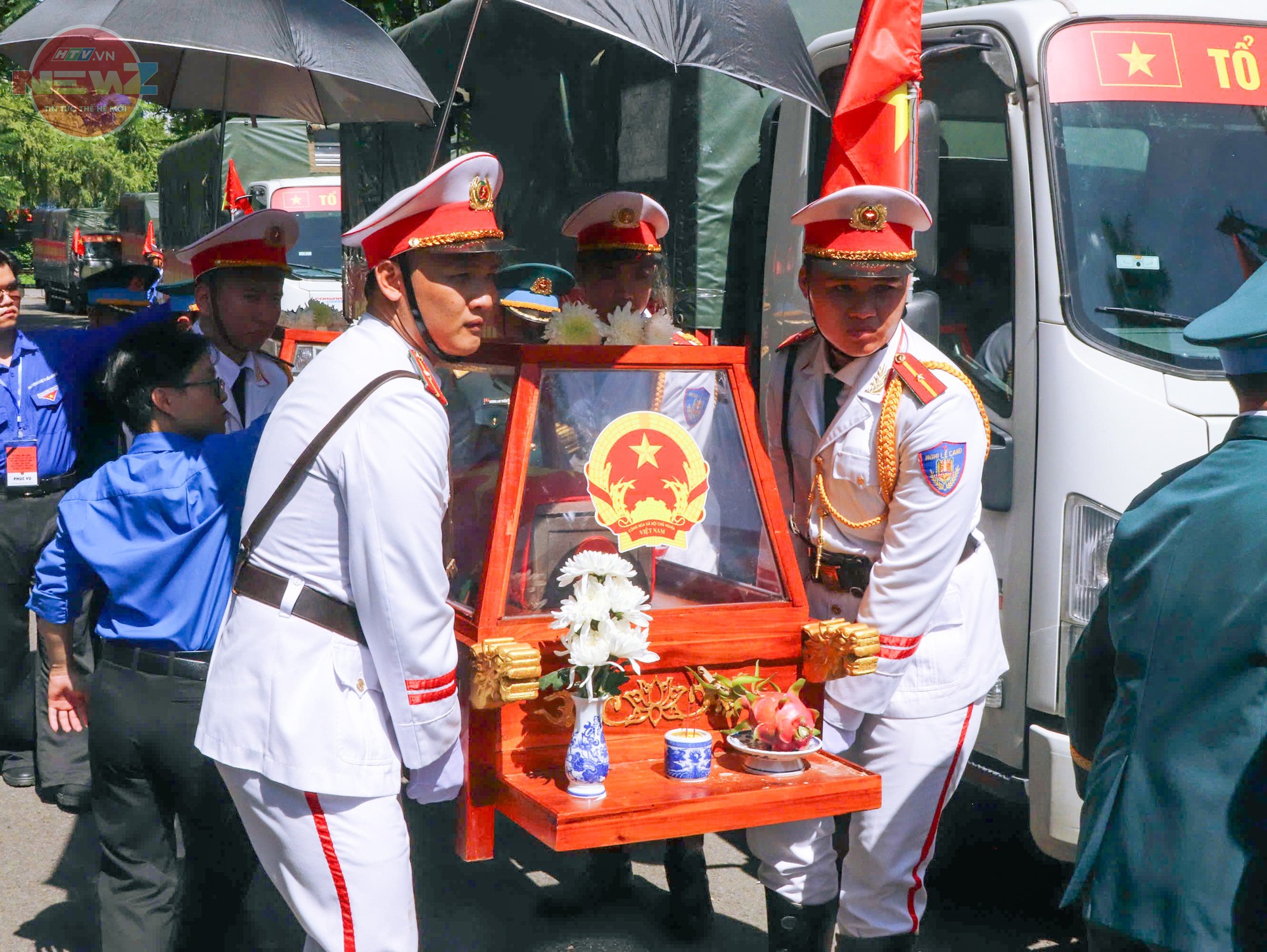 Lễ viếng, lễ truy điệu hài cốt liệt sĩ đã anh dũng hy sinh vì độc lập, tự do của Tổ quốc Việt Nam xã hội chủ nghĩa: Ngày hôm nay các Anh đã trở về - Ảnh 36.