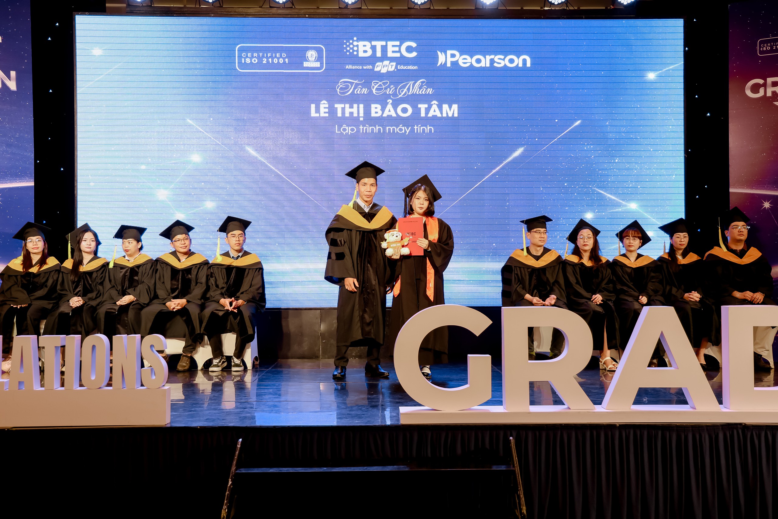Gallery - BTEC FPT TP. Hồ Chí Minh tổ chức Lễ tốt nghiệp khóa 7, góp phần phát triển nguồn nhân lực chuẩn quốc tế - image 2