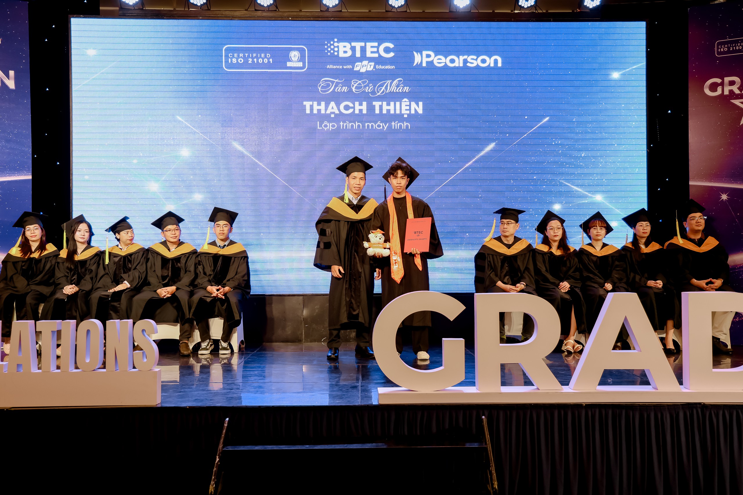 Gallery - BTEC FPT TP. Hồ Chí Minh tổ chức Lễ tốt nghiệp khóa 7, góp phần phát triển nguồn nhân lực chuẩn quốc tế - image 3