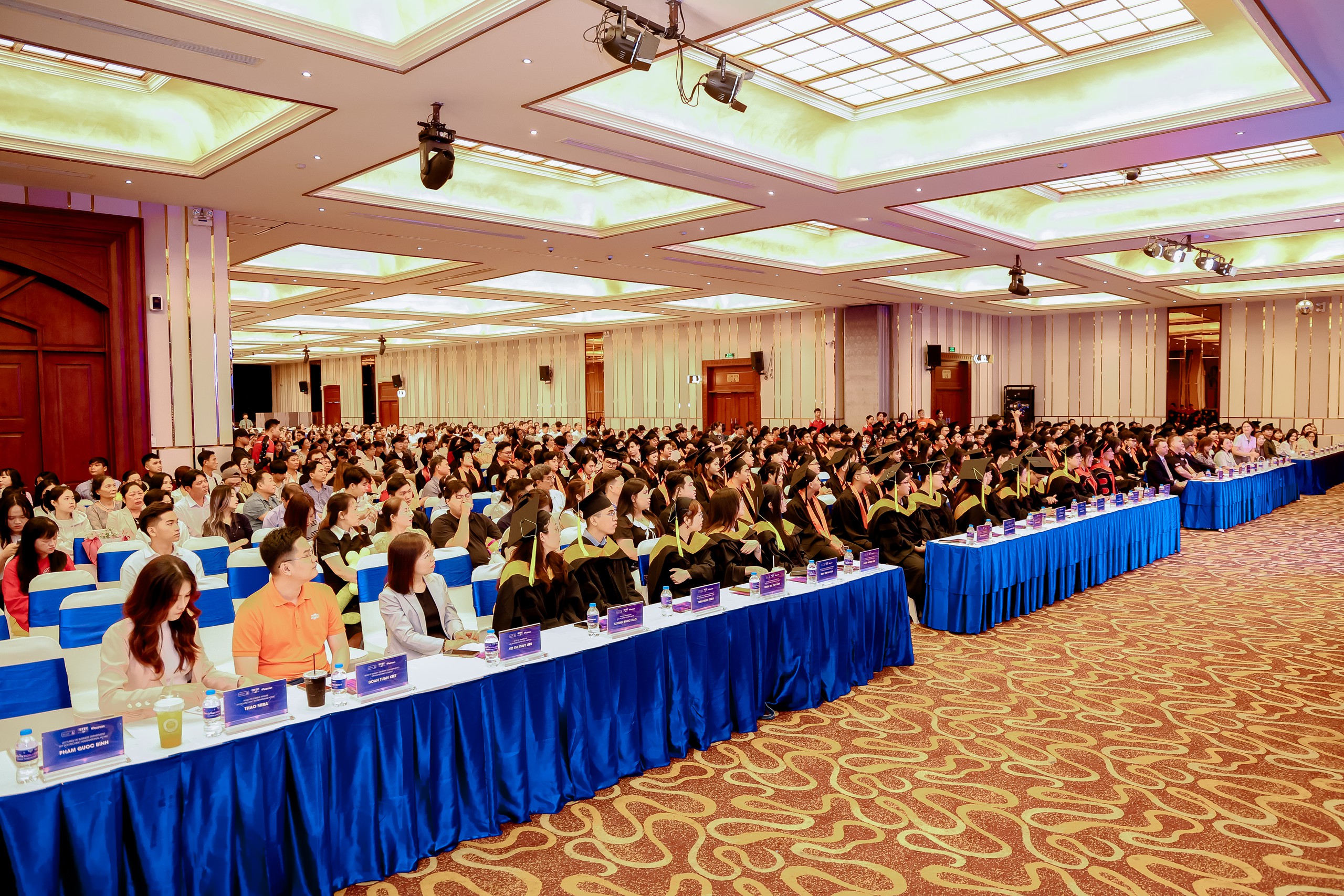 Gallery - BTEC FPT TP. Hồ Chí Minh tổ chức Lễ tốt nghiệp khóa 7, góp phần phát triển nguồn nhân lực chuẩn quốc tế - image 22