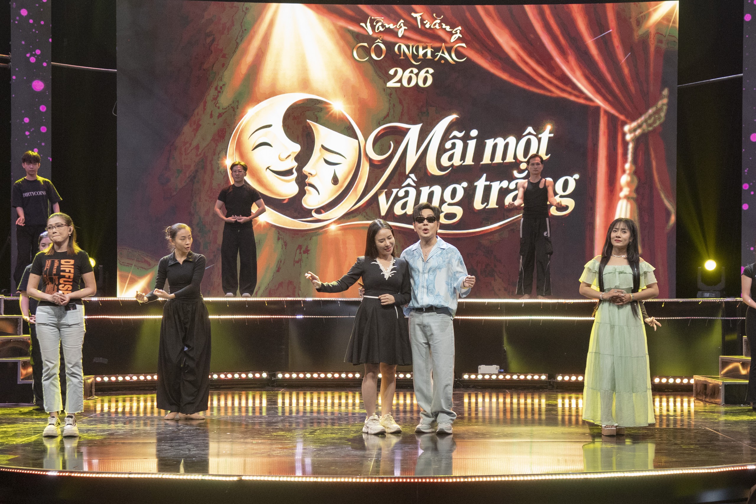 Moonlight Opera Get ready for a reunion of Cai Luong (Vietnamese traditional opera ...