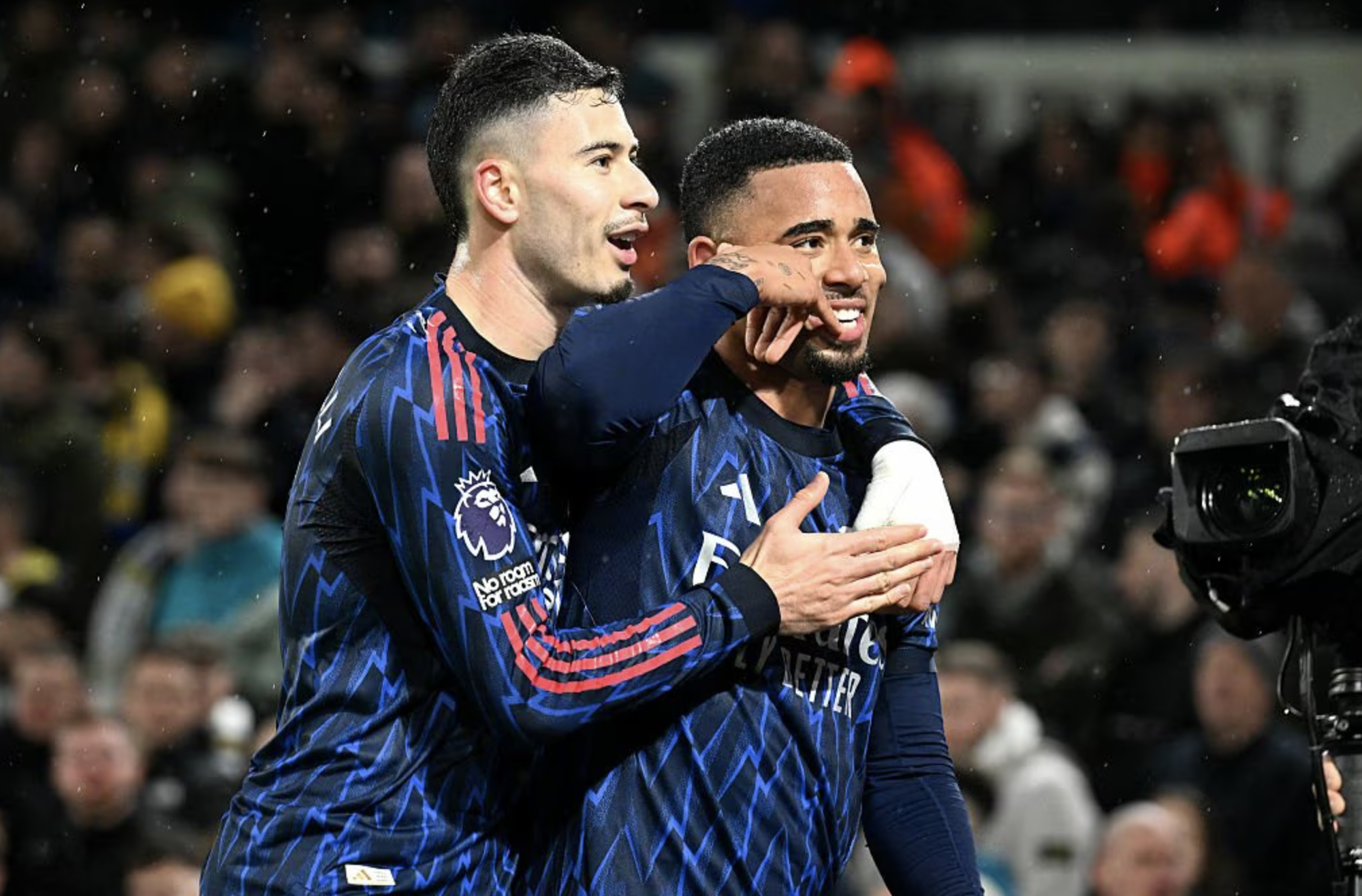 Thắng đậm Leeds United, Arsenal vững ngôi đầu Ngoại hạng - Ảnh 5.