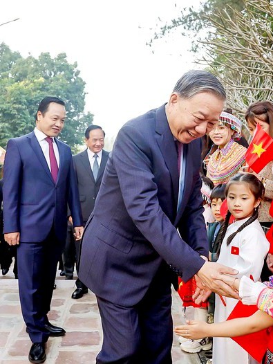 Khánh thành Nhà tưởng niệm Chủ tịch Hồ Chí Minh tại Di tích Đồi E2