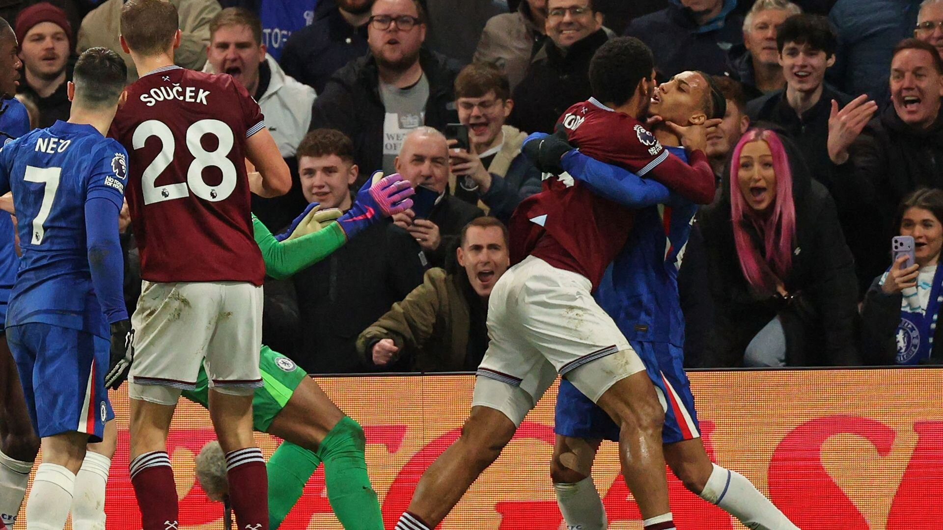 Chelsea ngược dòng ngoạn mục đánh bại West Ham- Ảnh 16.