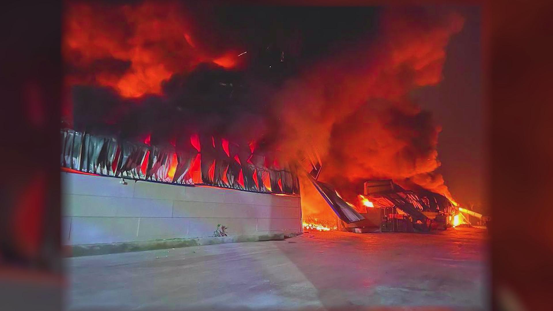 60 Giây ngày 10/2/2026 | Hoàn thành cao tốc Biên Hòa - Vũng Tàu, công nhân phấn khởi về quê đón Tết - Ảnh 7.