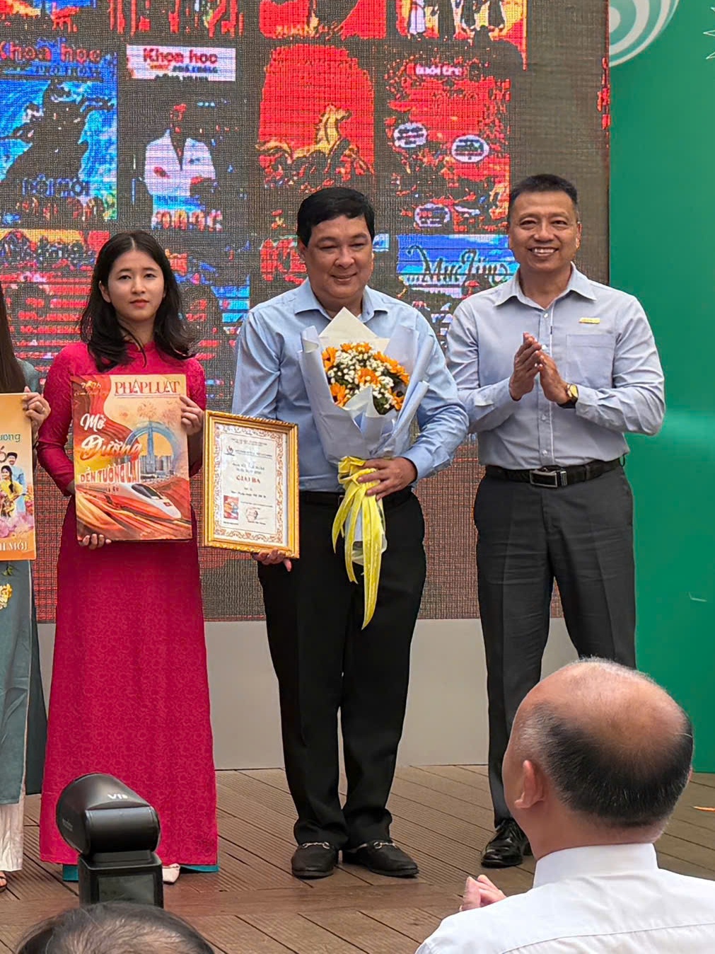 Hội Nhà báo TP. Hồ Chí Minh trao giải Bìa báo Xuân Bính Ngọ 2026