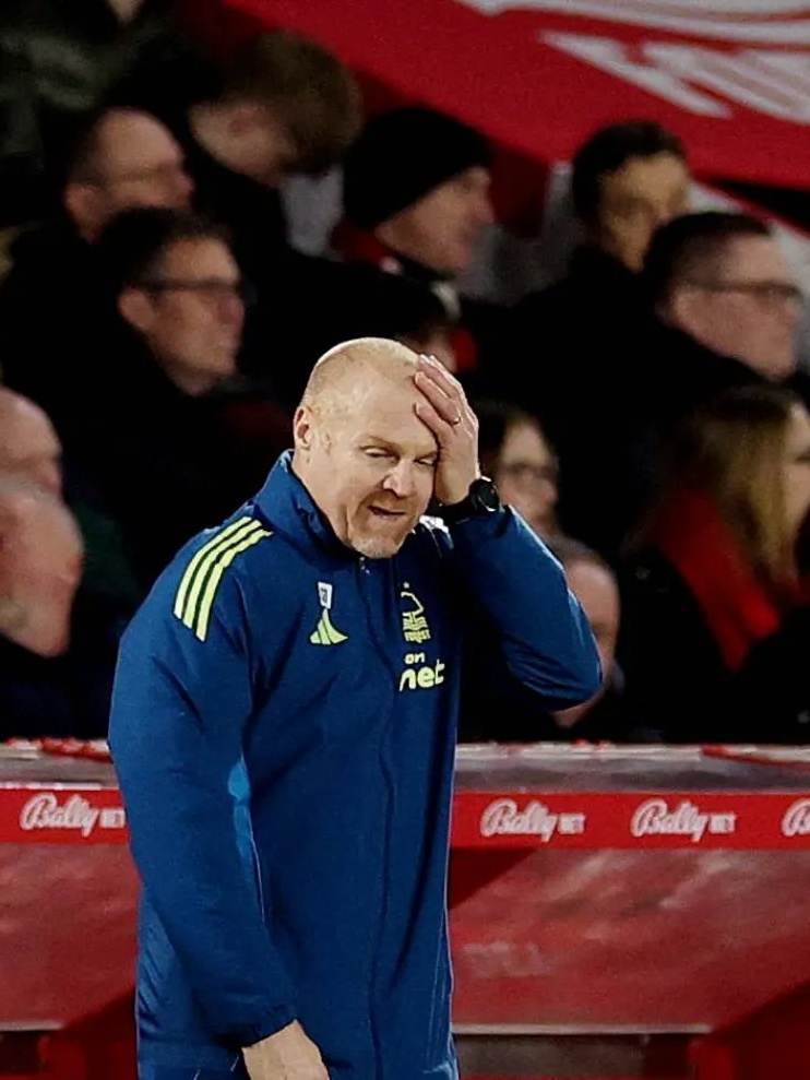 CLB Nottingham Forest và Tottenham Hotspur sa thải thuyền trưởng