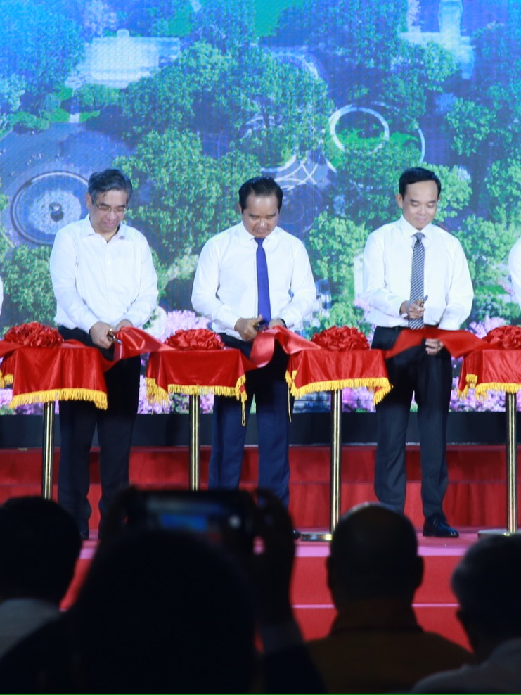 TP. Hồ Chí Minh khánh thành Công viên số 1 Lý Thái Tổ - hồi sinh 4,3ha đất trống giữa trung tâm Thành phố