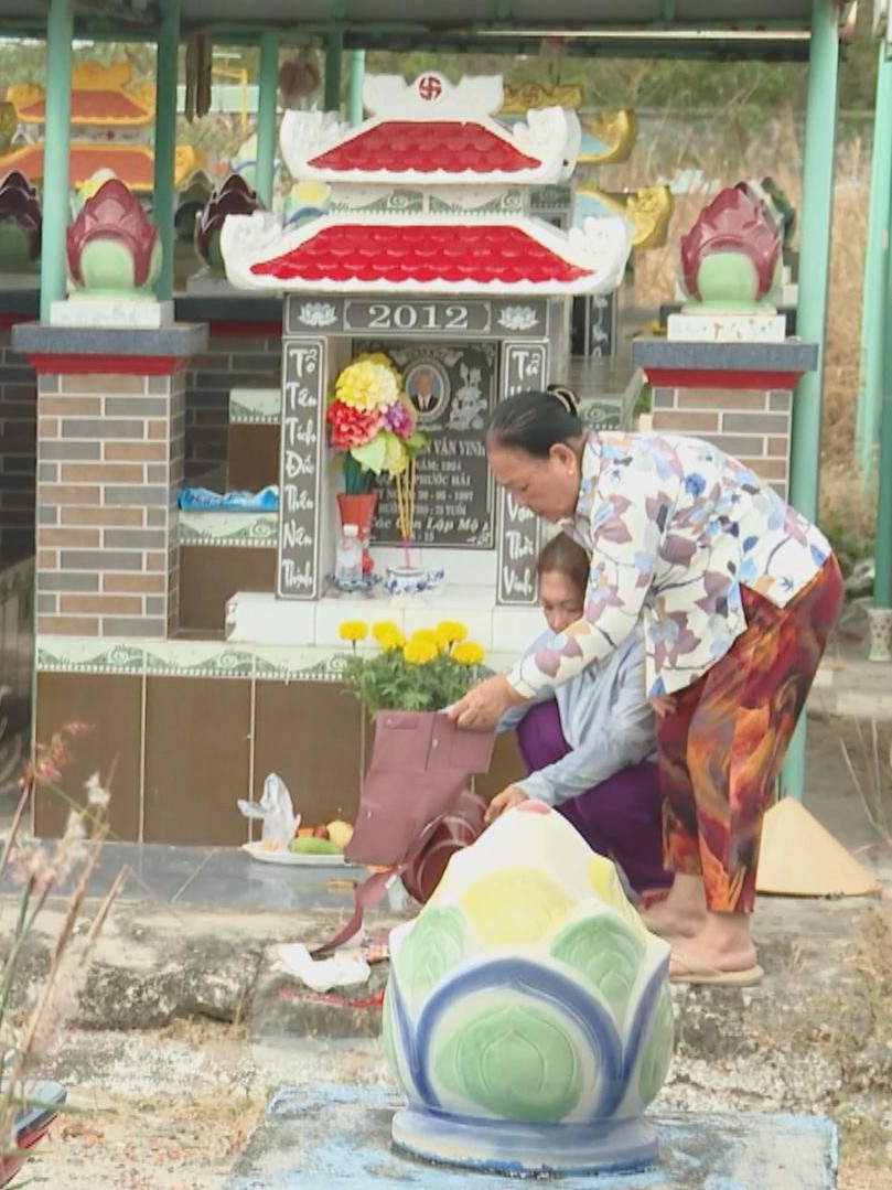 Giữ gìn nét đẹp phong tục tảo mộ ngày giáp Tết