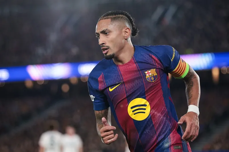 Hansi Flick muốn thấy sự phản ứng của Barcelona