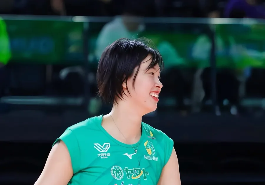 Khi cầu thủ bóng chuyền Việt Nam ăn Tết xa nhà