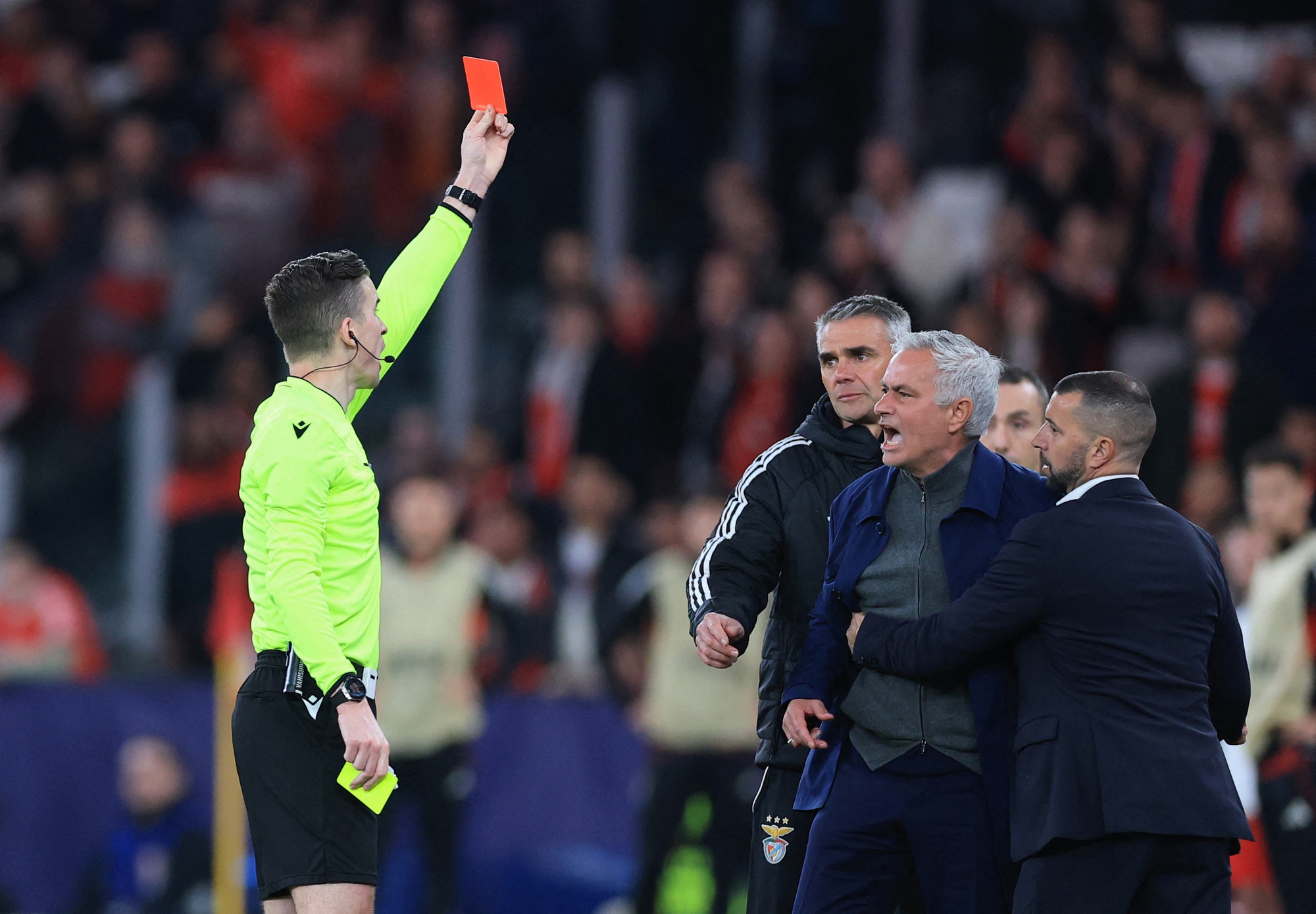 HLV Mourinho chỉ trích Vinicius là kẻ gây rối, phá hoại trận đấu- Ảnh 3.