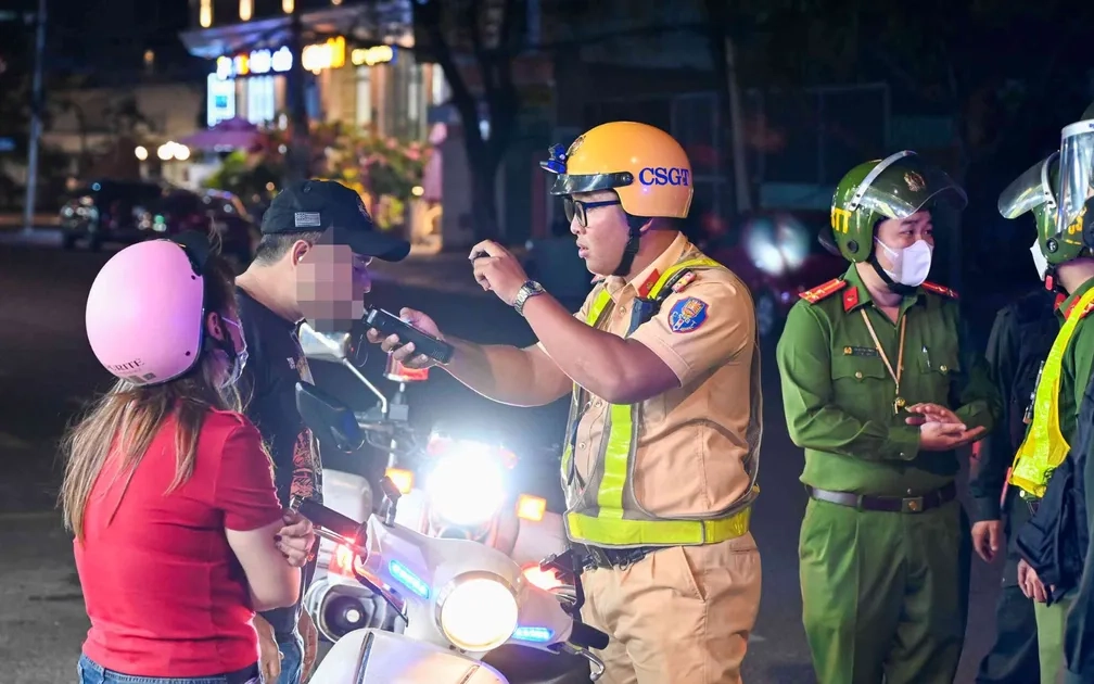 Quyết liệt xử lý vi phạm nồng độ cồn trong ngày Mùng 1 Tết