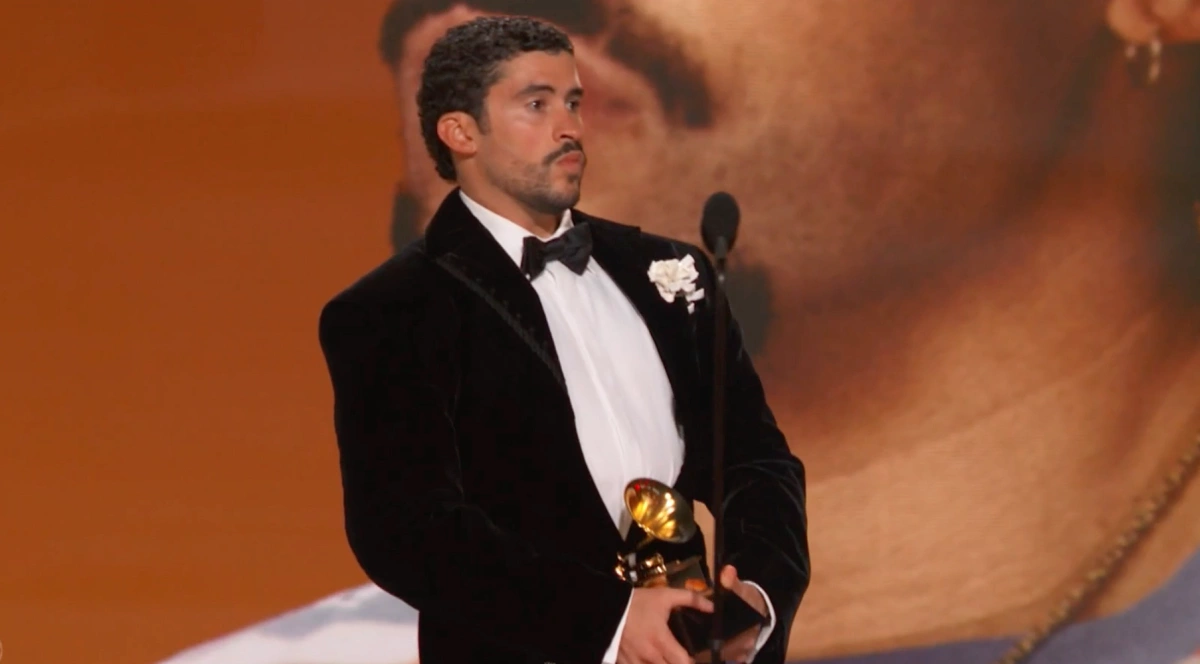 Bad Bunny làm nên lịch sử ở Grammy 2026