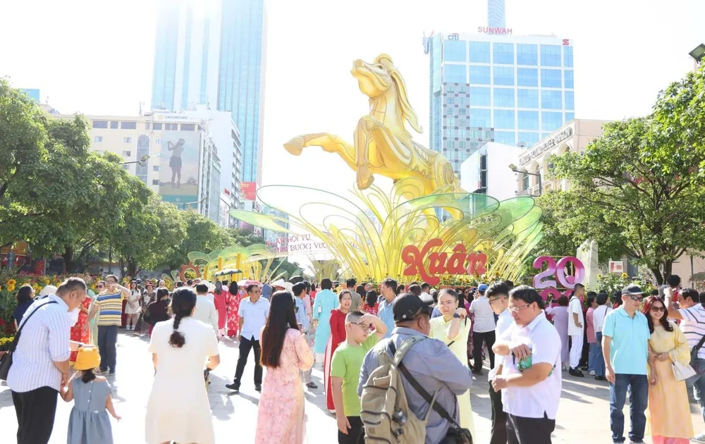 Nhiệt độ tại TP. Hồ Chí Minh phổ biến từ 31-35 độ C, chiều tối có thể xuất hiện mưa dông cục bộ