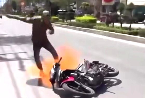 cảnh sát giao thông - Ảnh 1.