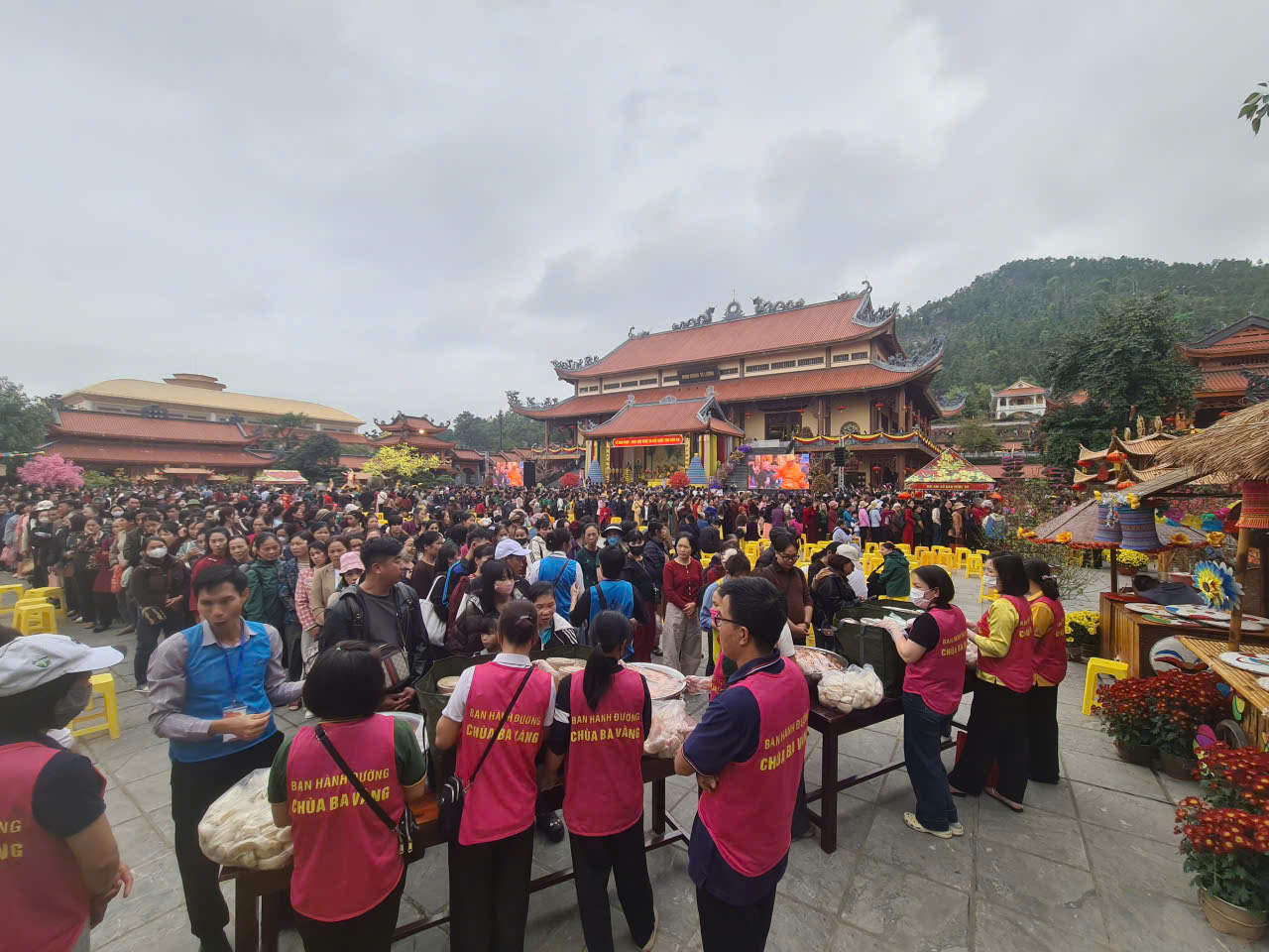 chùa Ba Vàng - Ảnh 7.