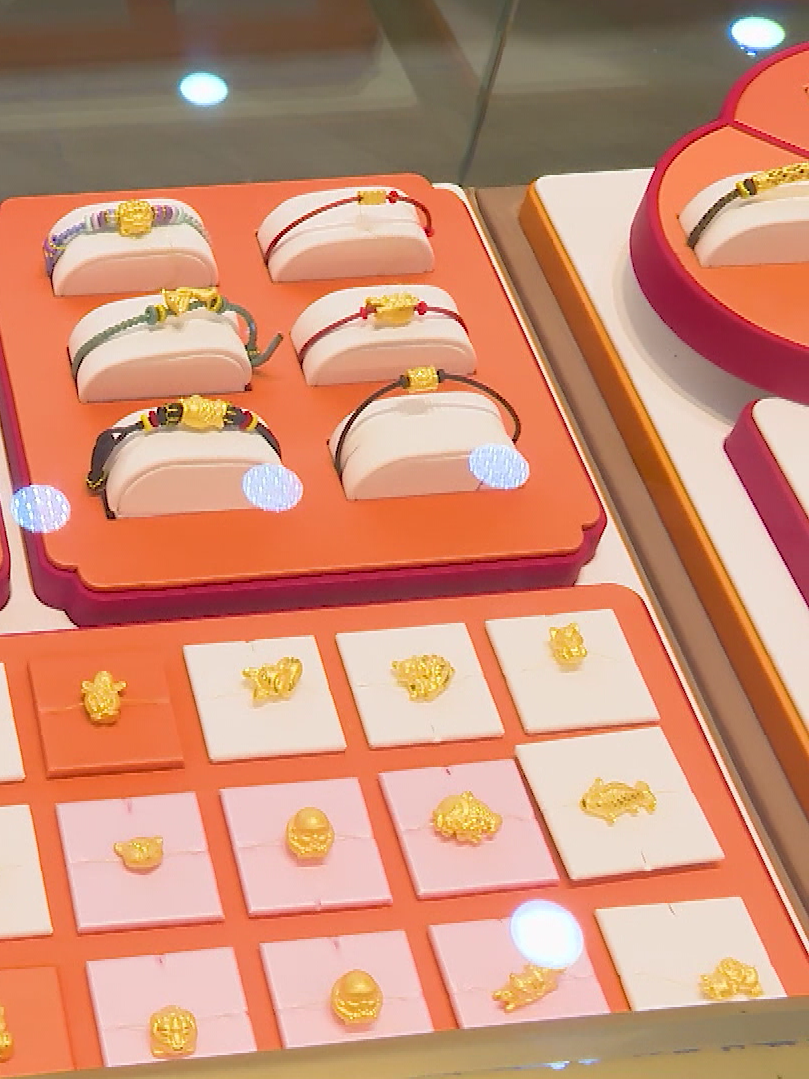 Thị trường vàng TP. Hồ Chí Minh "nóng" dần trước ngày vía Thần Tài