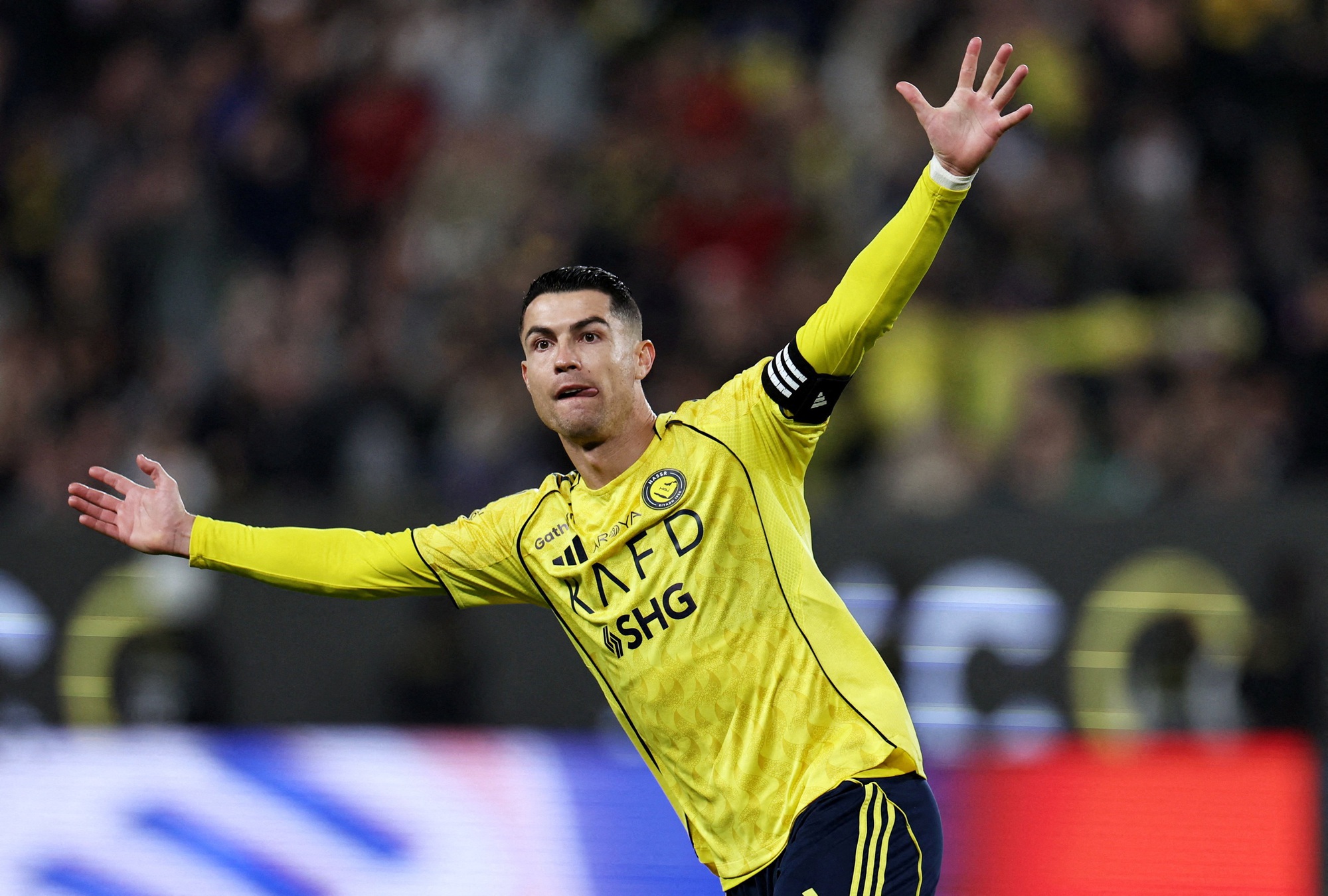 Ronaldo tỏa sáng, Al Nassr xây chắc ngôi đầu- Ảnh 1. Ronaldo tỏa sáng, Al Nassr xây chắc ngôi đầu- Ảnh 1.
