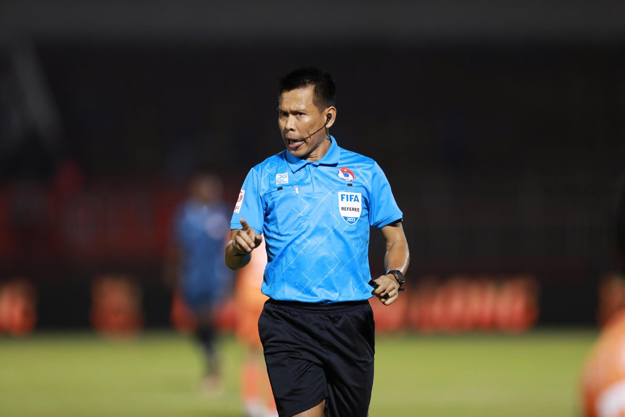 Hai trọng tài Thái Lan điều hành trận nóng Thể Công Viettel đấu Hà Nội: Cực gay cấn- Ảnh 2.