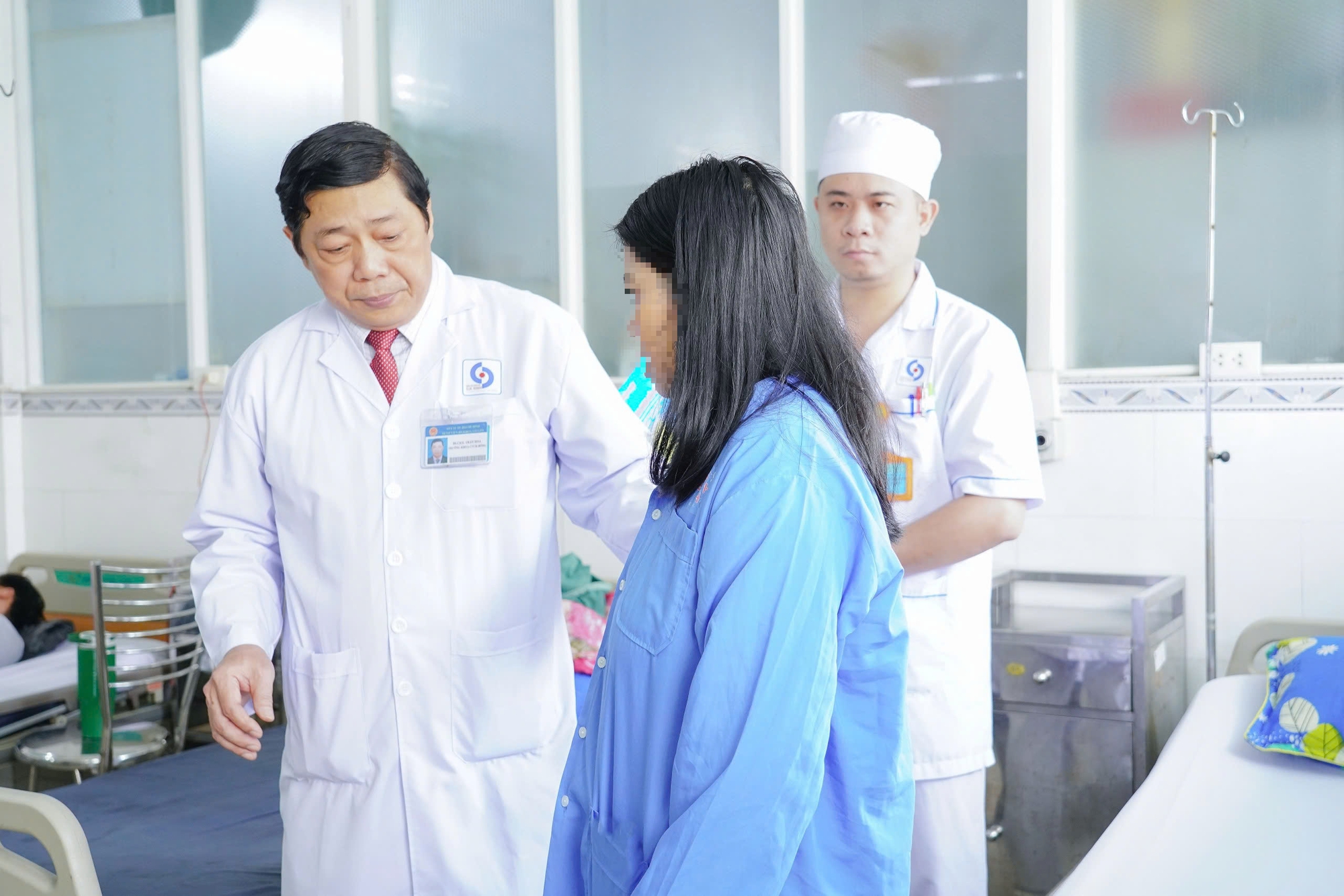 Người dân không còn phải tạm ứng viện phí khi nhập viện - Ảnh 1.