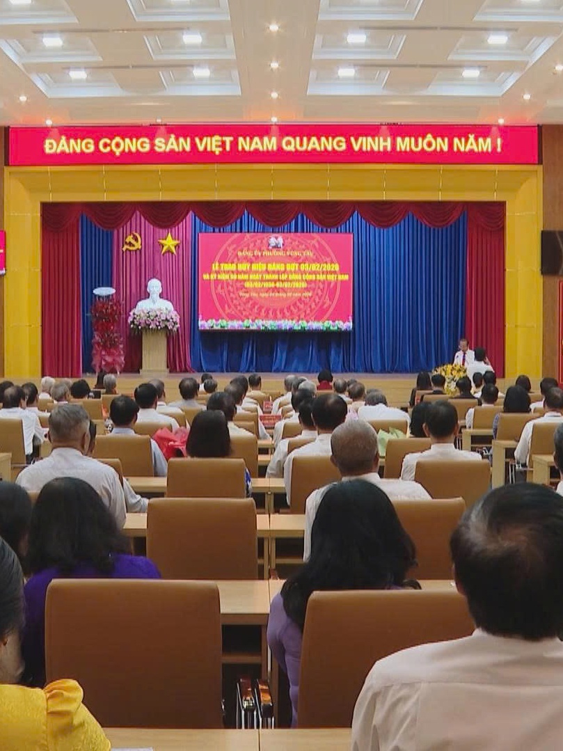 Phường Vũng Tàu: Vinh danh 78 Đảng viên lão thành, tiếp nhận gần 2.500 Đảng viên mới