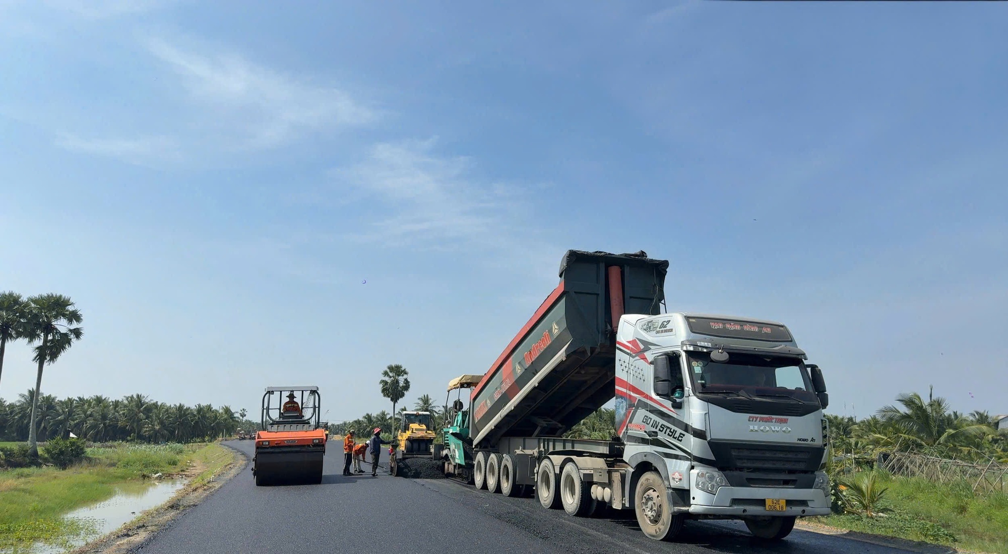 Cầu Đại Ngãi 2 được thông xe tạm và chính thức hoàn thành vào 30.4 - Ảnh 3.