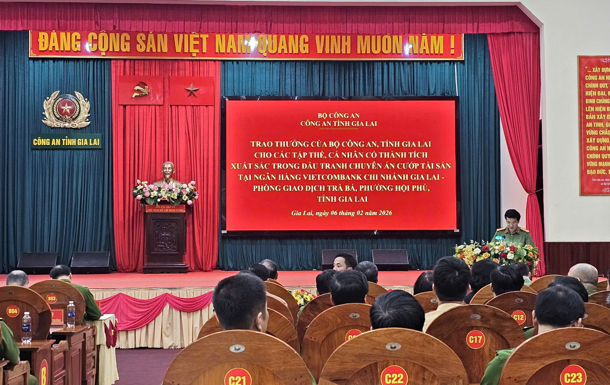 Hành trình trốn chạy của 2 tên cướp ngân hàng ở Gia Lai- Ảnh 1.