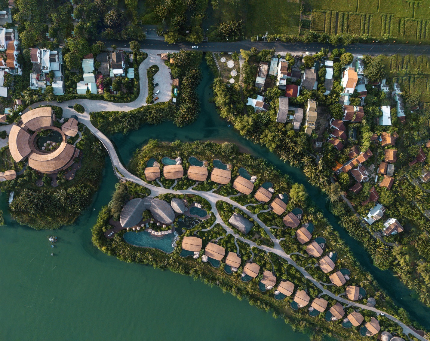 Tết Bính Ngọ 2026: Namia River Retreat “đón sóng” nghỉ dưỡng cao cấp trọn gói bên sông Thu Bồn- Ảnh 1.