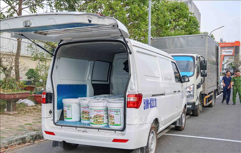 Triệt phá đường dây sản xuất phân bón giả quy mô lớn - Ảnh 1.