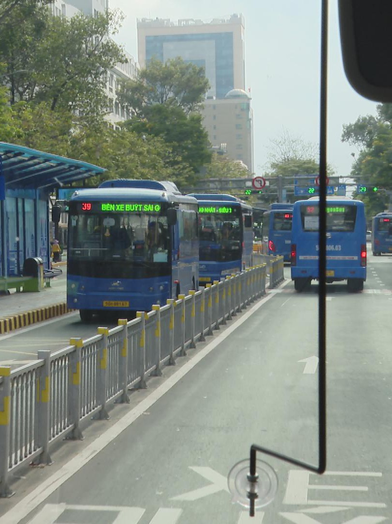 TP. Hồ Chí Minh thí điểm không in vé giấy 16 tuyến xe buýt